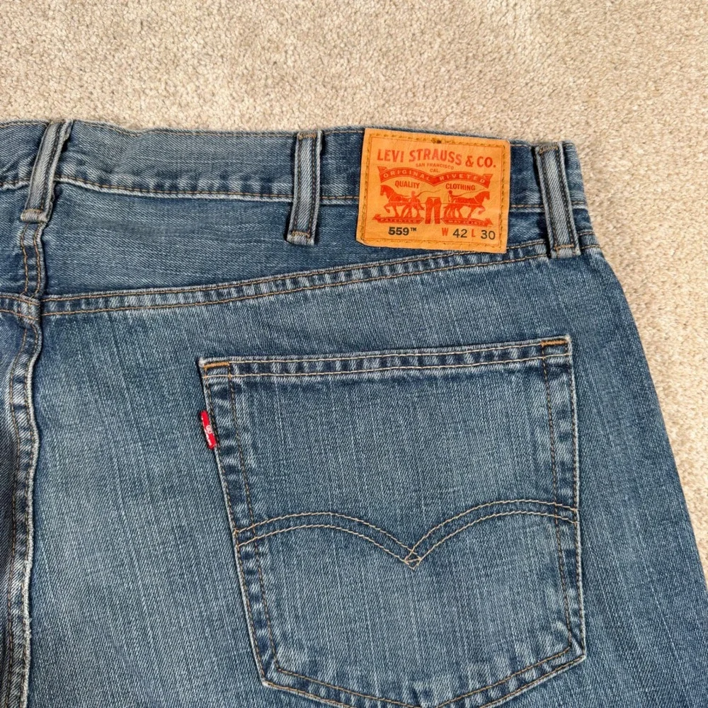 Levi's 559 Relaxed Straight Jeans Men 42x30‎ (FITS 43x31) Blue Medium Wash Denim